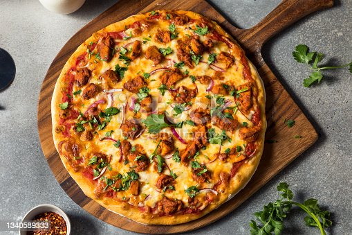Chicken Makhani Pizza (large)